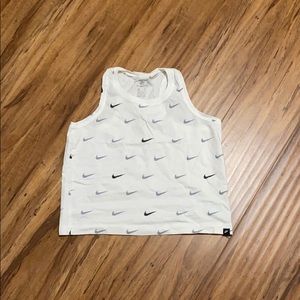 NIKE CROP TOP